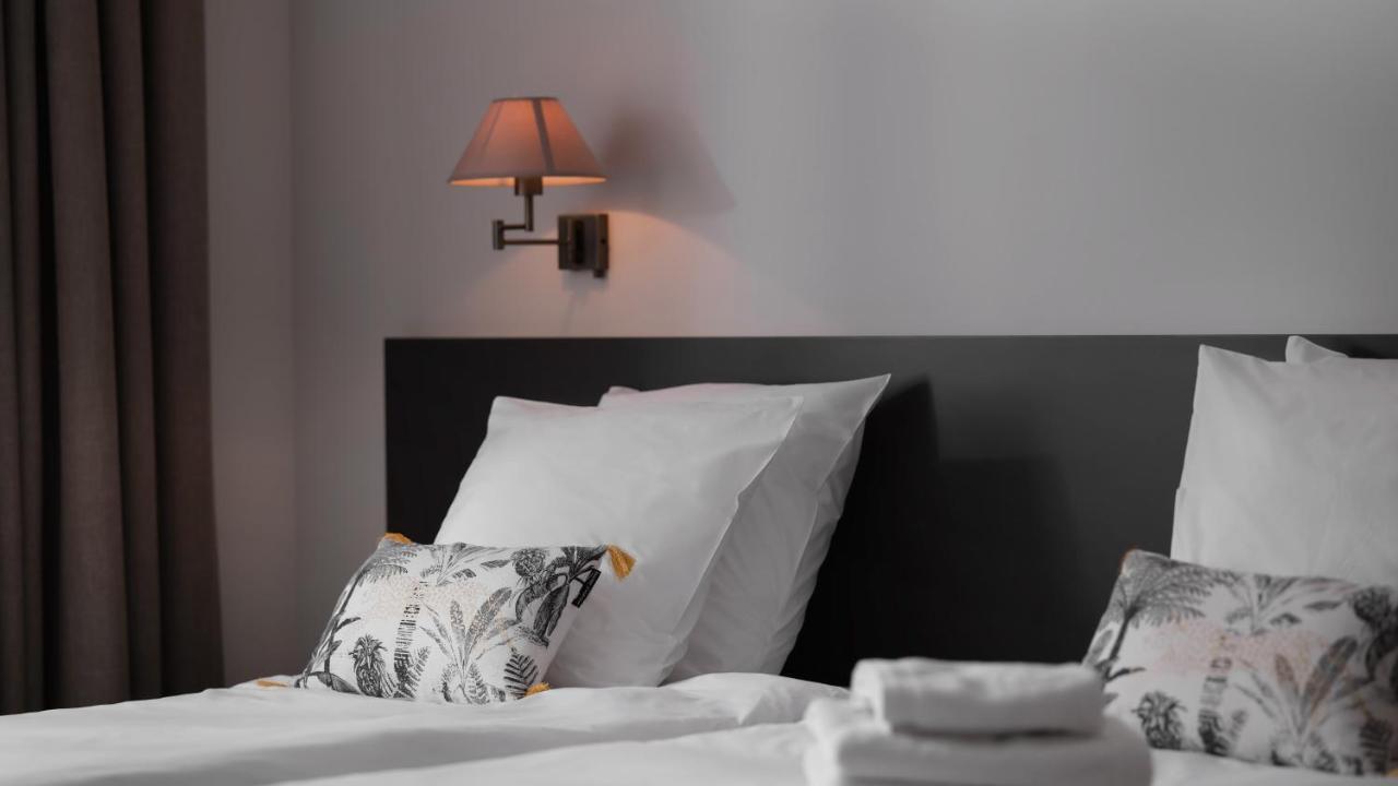 Le 24 Hotel Spa Bagian luar foto