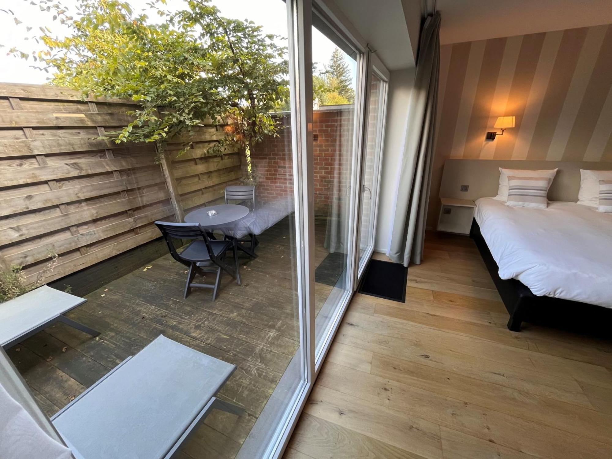 Le 24 Hotel Spa Bagian luar foto
